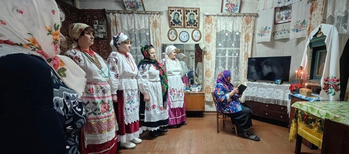 В красногорской деревне Морозовке начался старинный обряд «Свеча»