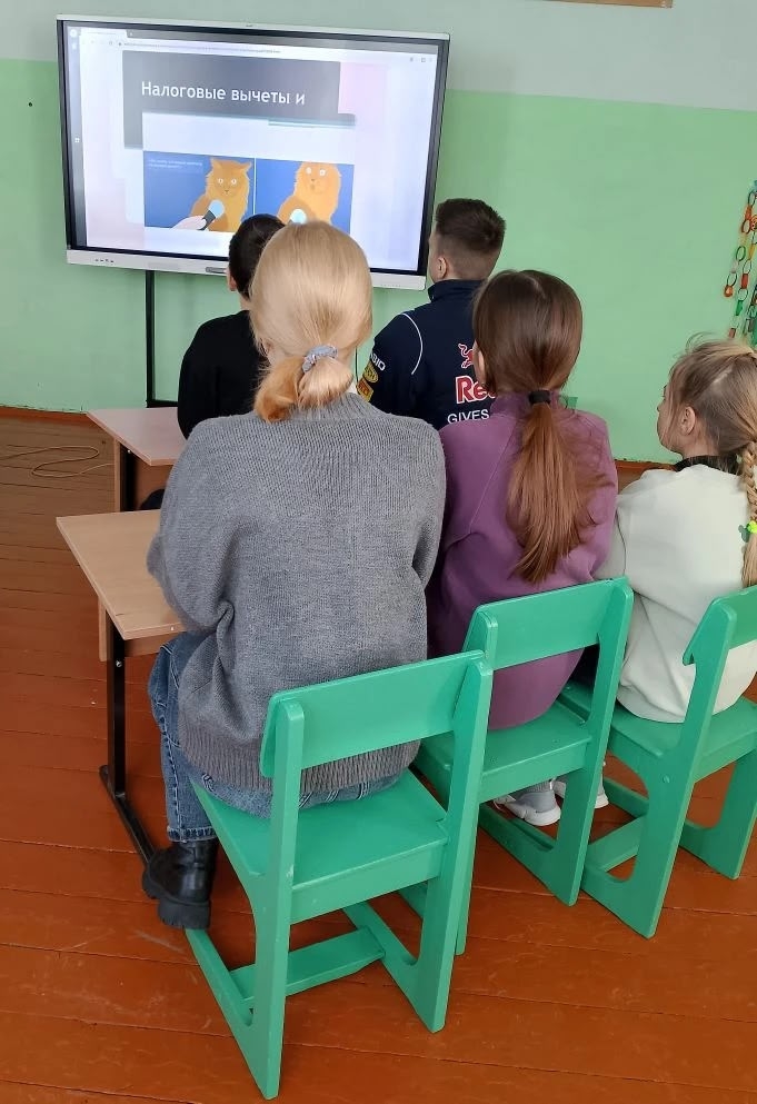 В красногорской Яловке Брянщины прошёл час финансовой грамотности