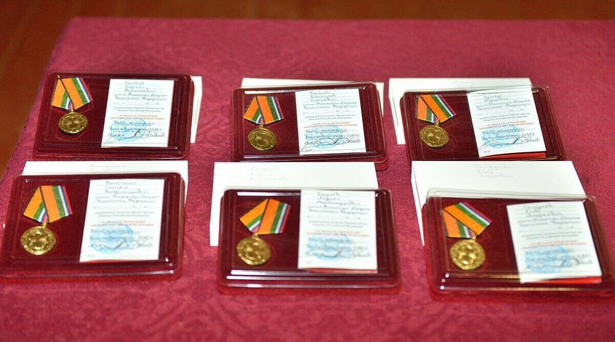 Минобороны РФ наградило шестерых добровольцев «БАРС — Брянск»