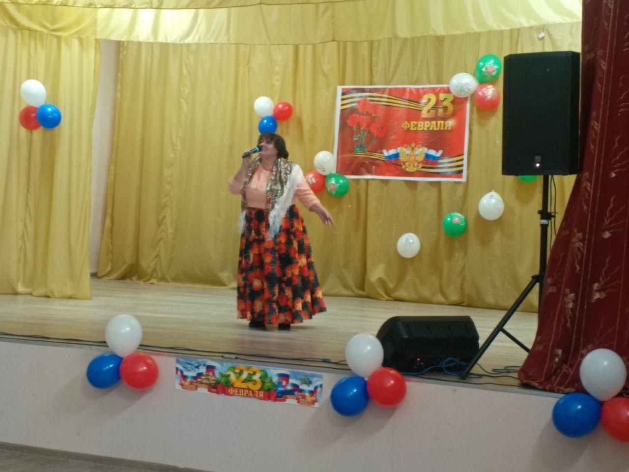 Жители красногорских Лотаков и Макарич Брянщины  выступили с концертом в Гордеевском районе