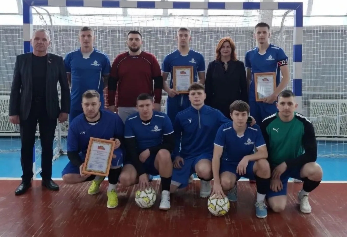 В брянской Красной Горе награждены самые активные игроки футбольной команды «Беседь»