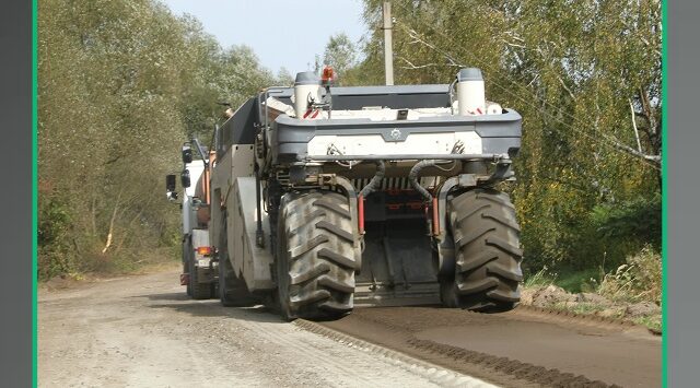 На Брянщине при ремонте автодорог используют технологию холодной регенерации