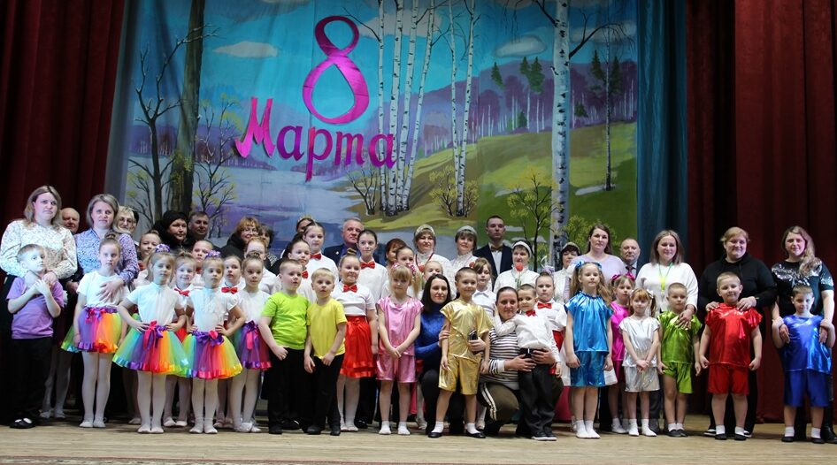 На брянской Красногорщине прошёл концерт, посвящённый 8 Марта