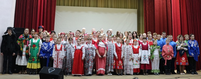 В брянской Красной Горе прошёл конкурс фольклорных коллективов «Веселый карагод»