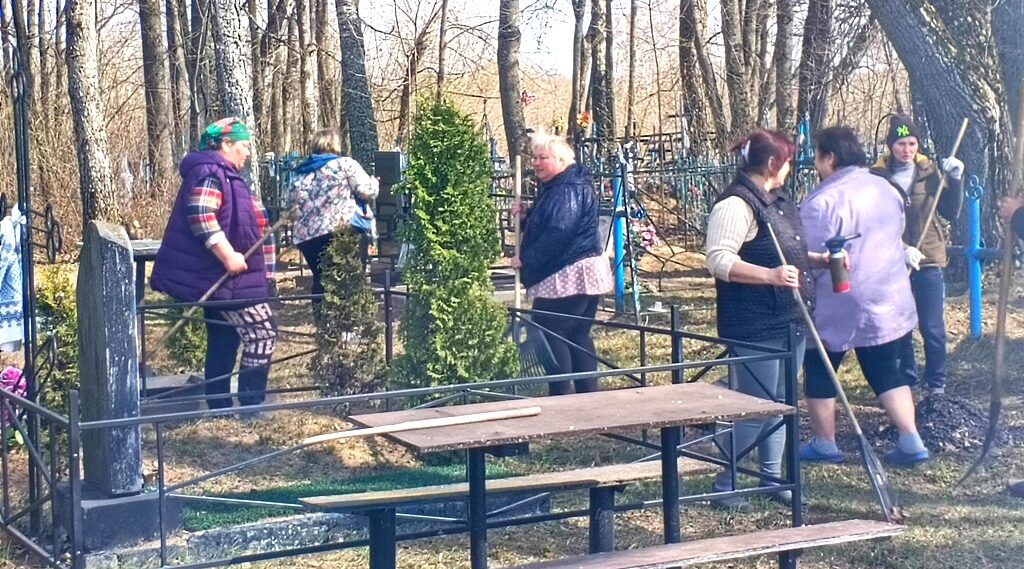 Красногорские лотаковцы Брянщины чтут память своих предков