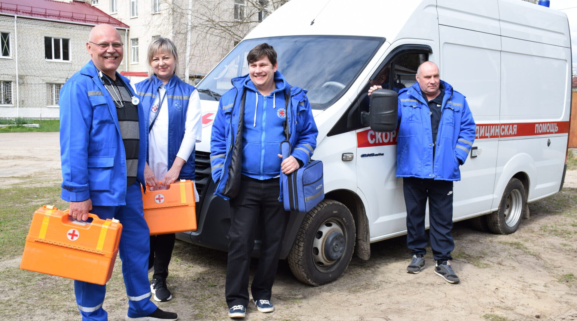 Работники скорой медпомощи стоят на страже здоровья и жизни жителей Климовского района Брянщины