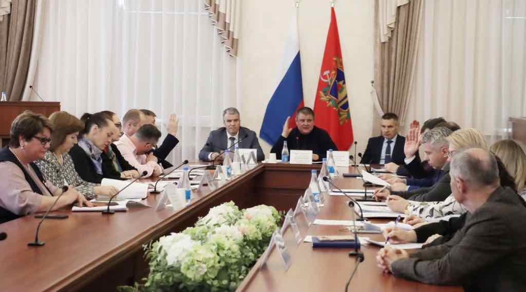 В парламенте брянского региона состоялось заседание комитета по молодежной политике, физкультуре и спорту