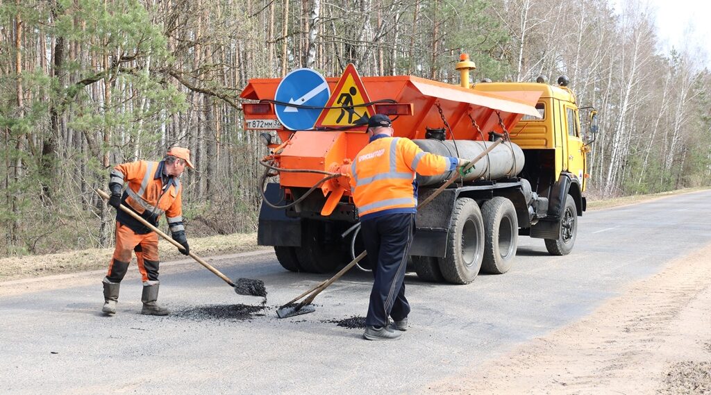 Весенние ремонтные работы на дорогах брянской Красногорщины