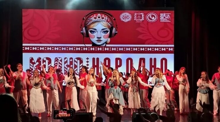 В Брянске состоялся молодежный форум «Модно-народно»