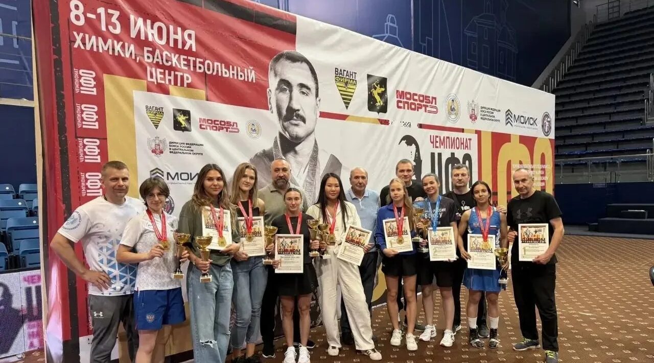 Спортсменка из брянского региона Елена Бабичева стала чемпионкой ЦФО России по боксу 