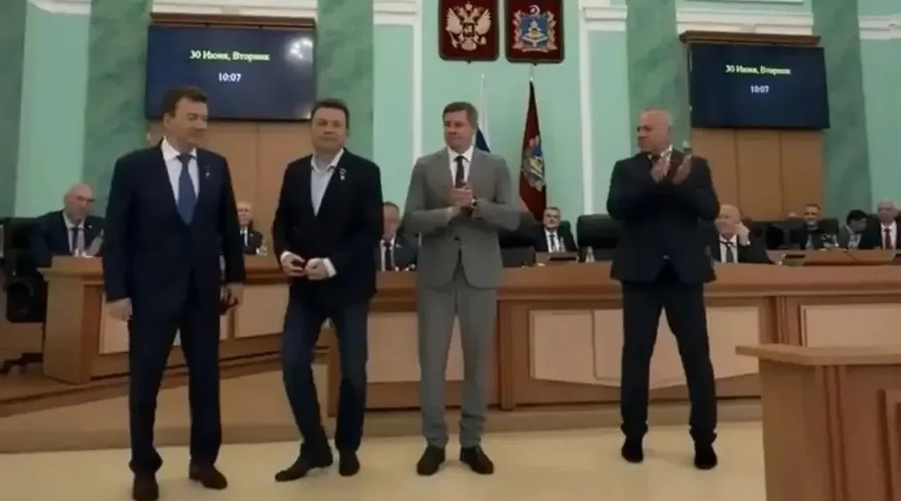 Руководителям АПХ «Мираторг» Виктору и Александр Линникам  присвоены звания «Герой Труда Брянской области»
