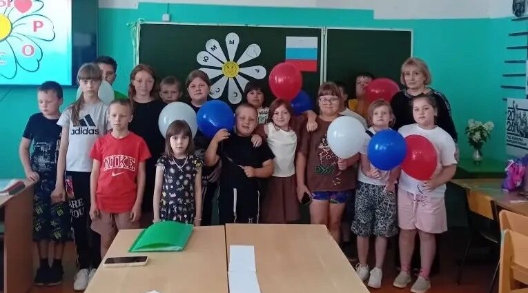 Для красногорских школьников Брянщины прошло мероприятие «Россия – Родина моя»