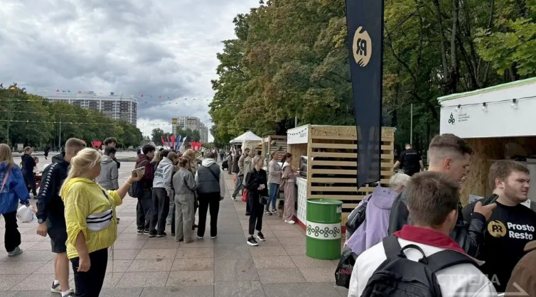 На Кургане Бессмертия в Брянске открылся большой фестиваль местной кухни