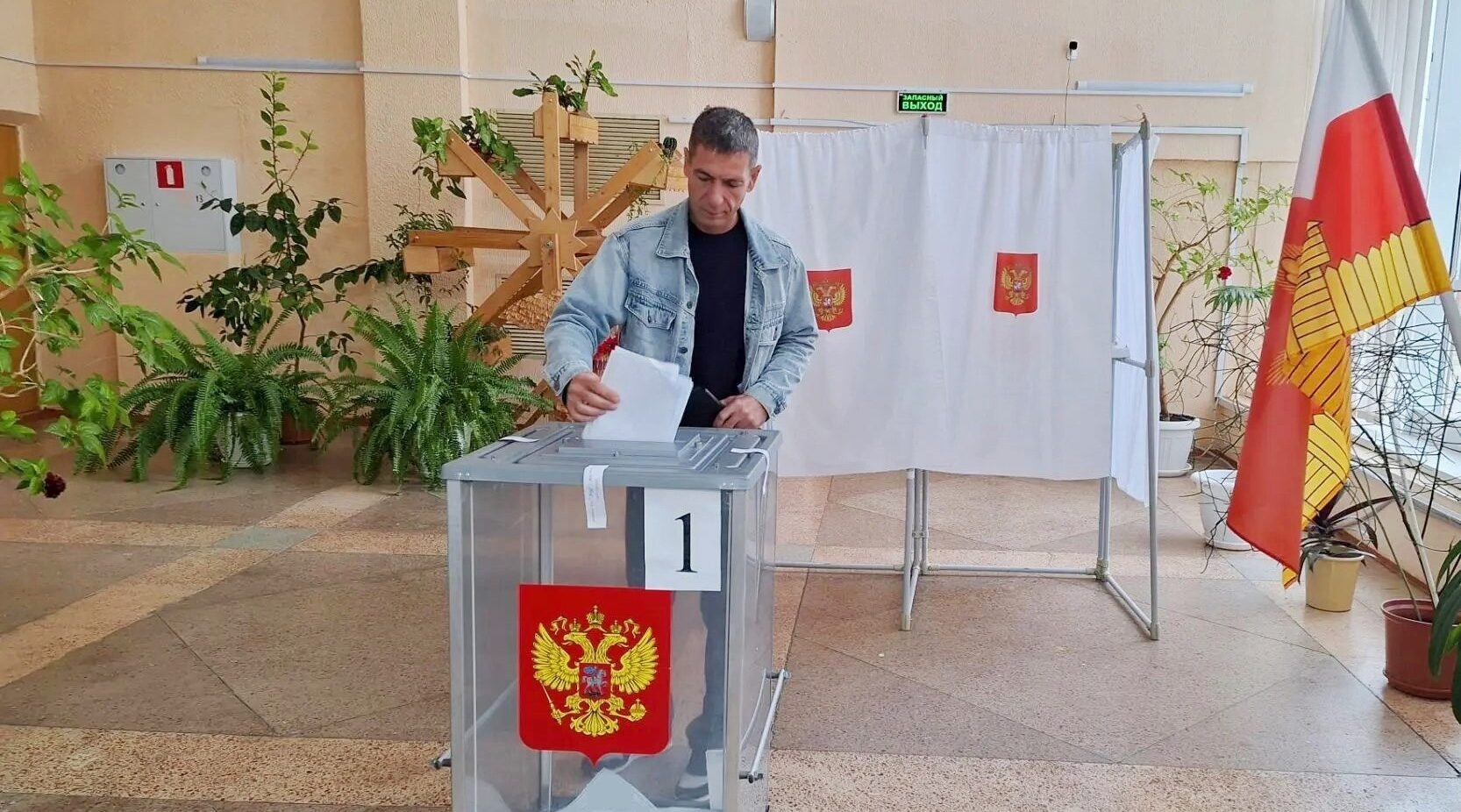 На избирательных участках Красногорского района Брянщины идёт голосование