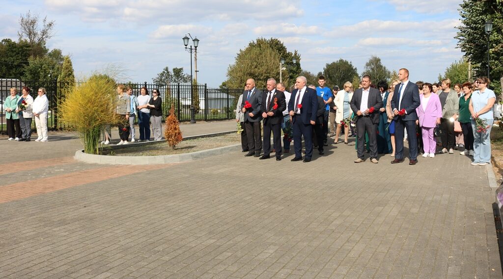 В брянской Красной Горе прошёл митинг