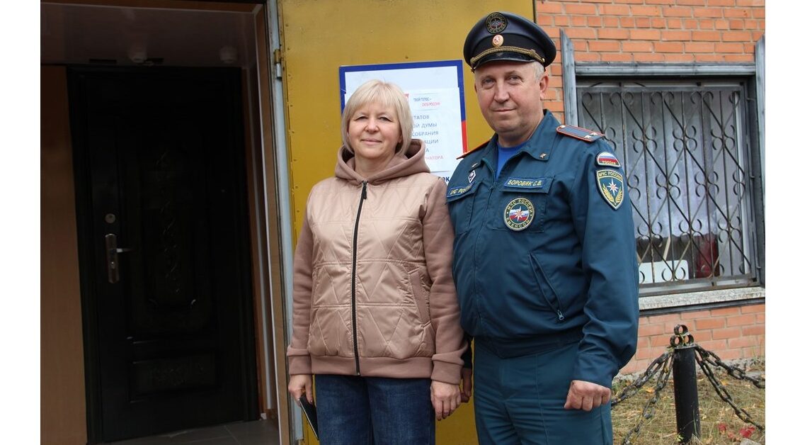 Супруги Боровик из брянской Красной Горы традиционно проголосовали на избирательном участке